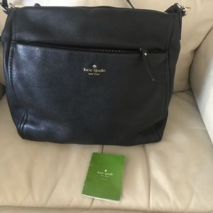 Kate Spade 100% cow leather black bag. Gorgeous paid $298 at Macy’s